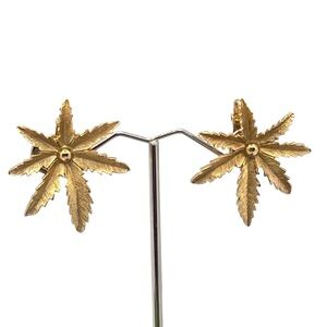 Sarah Coventry GoldTone Leaf Earrings Clip On 1960s Autumn Haze